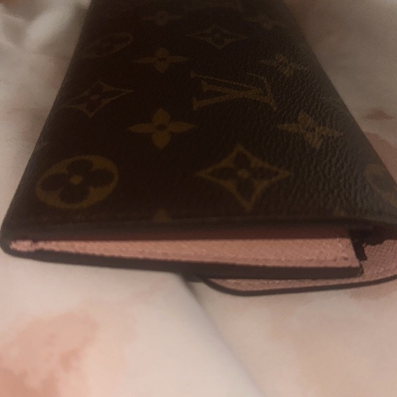 Louis Vuitton (Authentic Emilie wallet) (receipt in pictures) - Picture 4 of 9